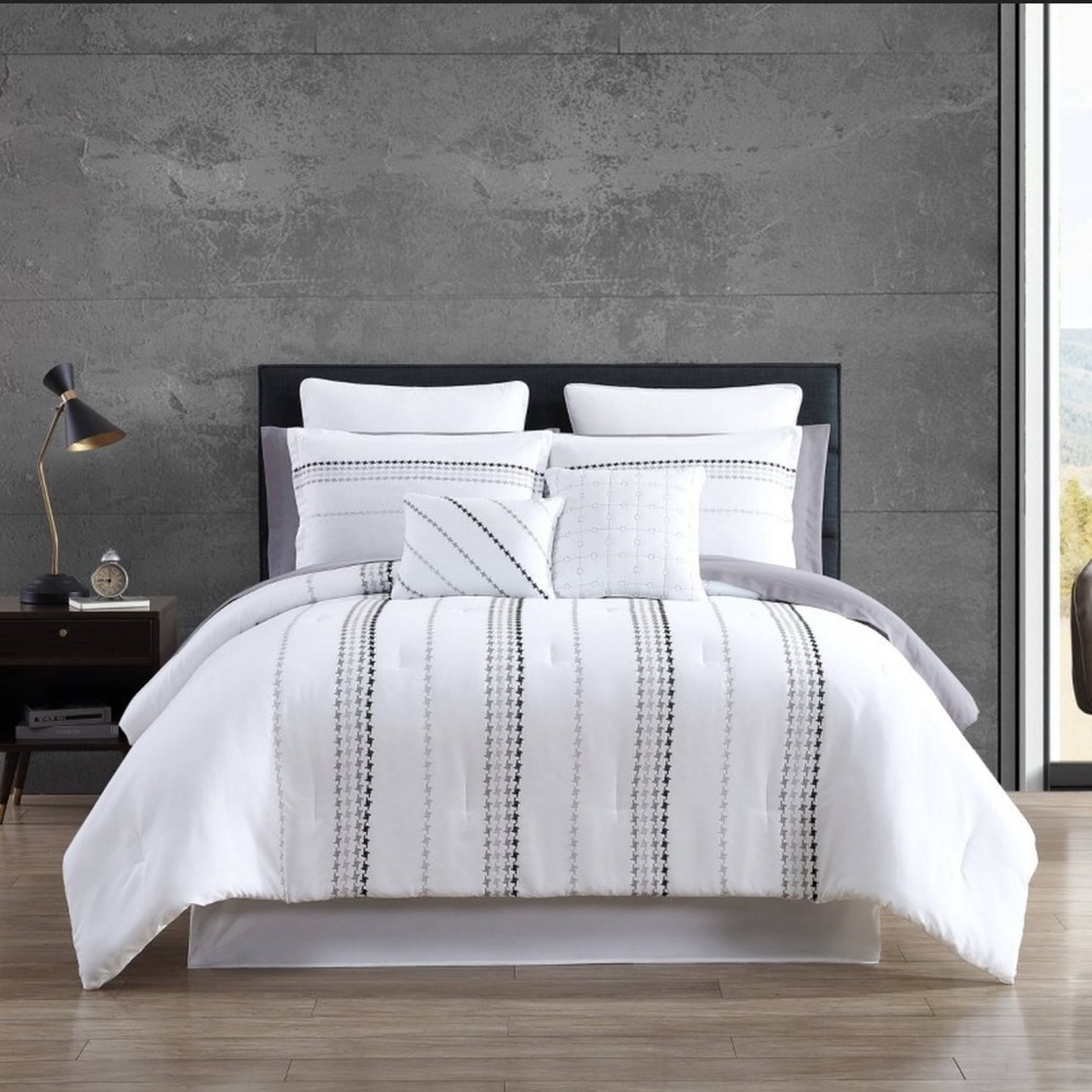 ✨NEW✨ 8pc Queen Delphi Comforter Set White Stripe Bedding Cozy Winter Bedroom